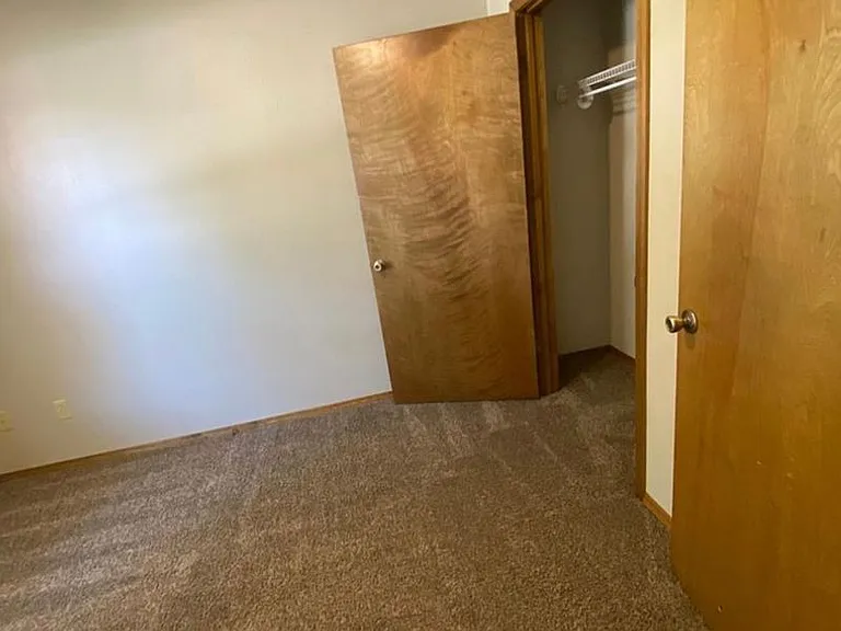 984 W Bates Dr — Photo 10