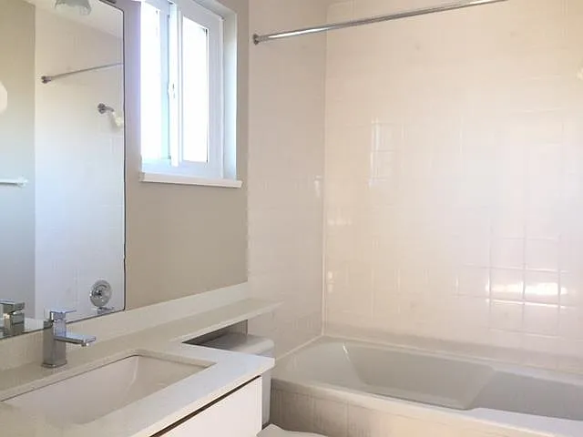5078 47a Ave #6 — Photo 7