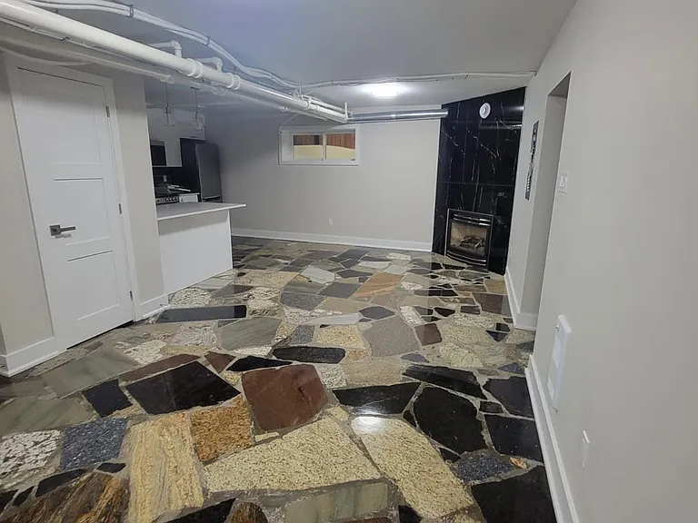 325 Cooper St — Photo 33