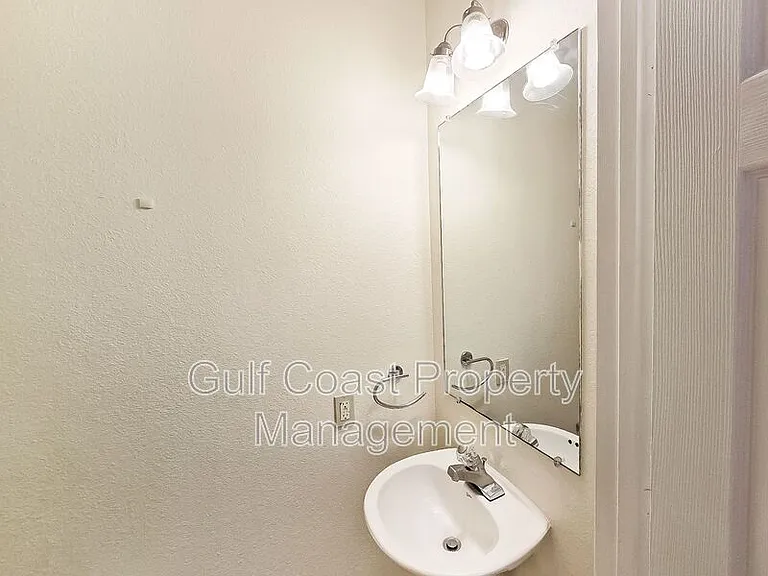 7743 Plantation Cir — Photo 10