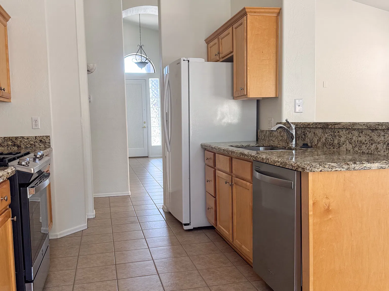 3325 N Brighton — Photo 3