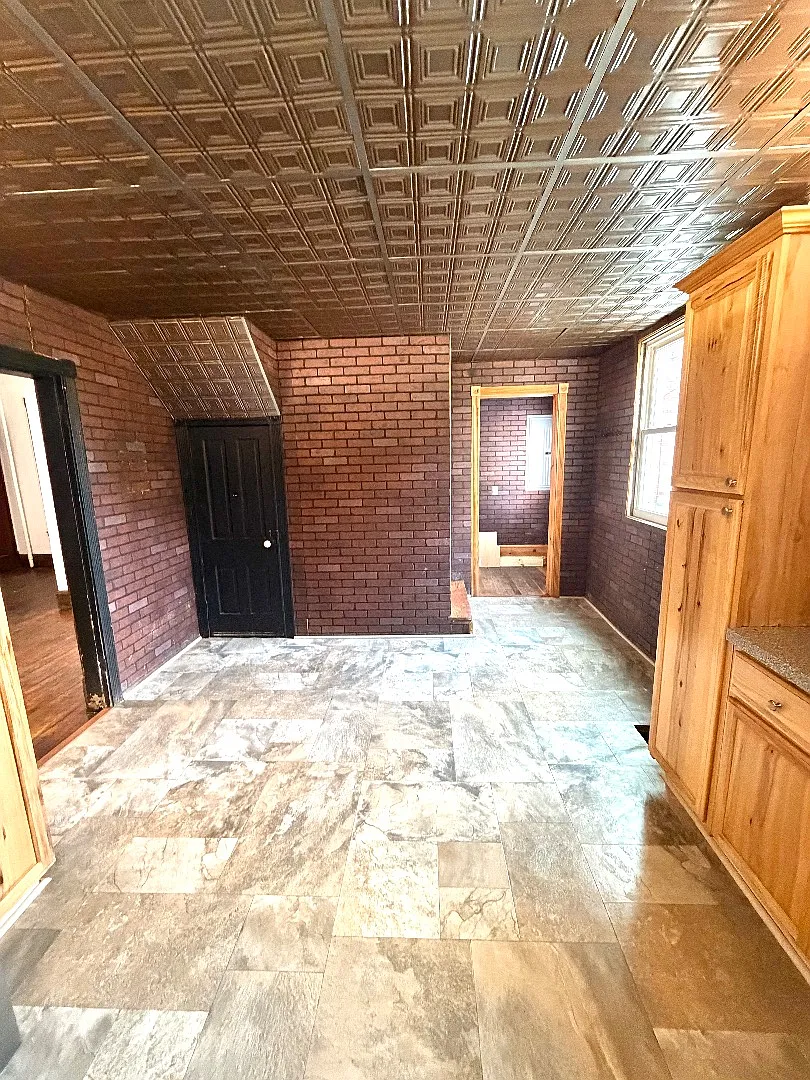 55 East ave — Photo 4