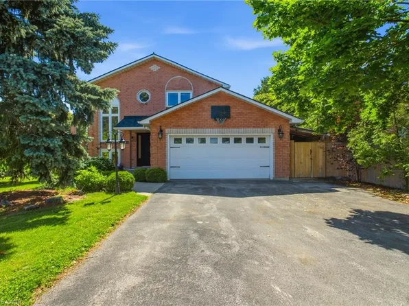 66 Casablanca Blvd, Grimsby, ON L3M 4S7
