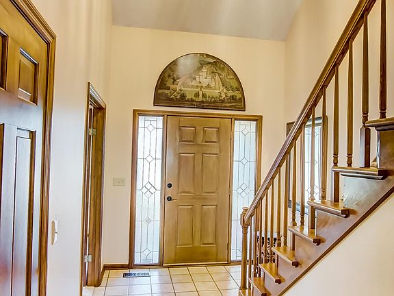 4th image of 641 Churchill Dr
