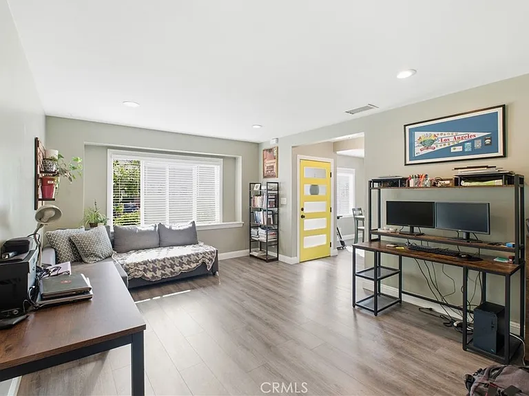 3403 Roxanne Ave — Photo 4