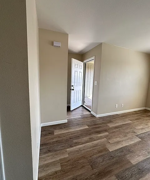 2025 E Pontiac Way #207 — Photo 19