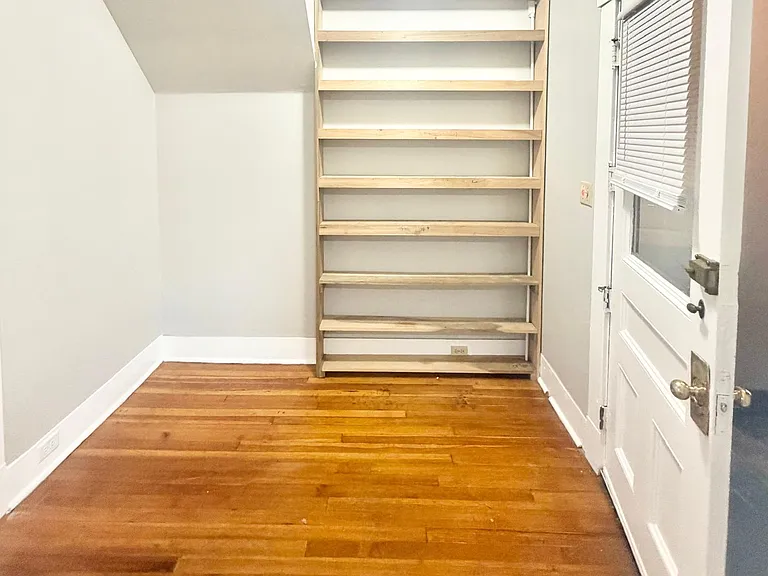 64 Stanley St #1 — Photo 6