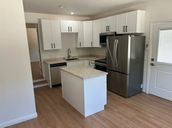 2034 Katerri Dr #A, Vista, CA 92084