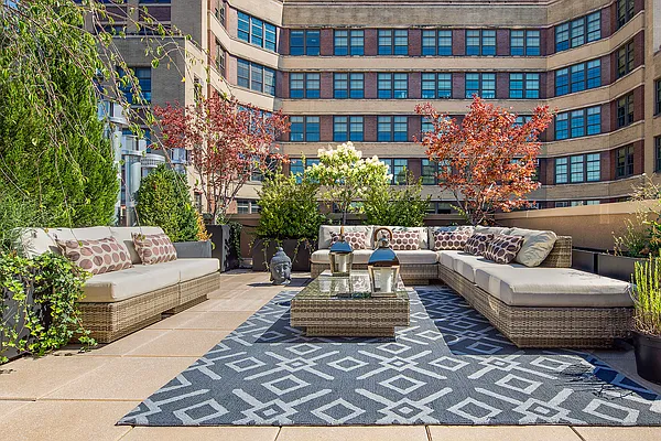 Rented by Camelot Realty Group | media 38