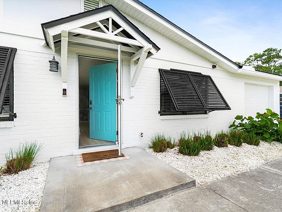 5th image of 85 DOLPHIN Boulevard E