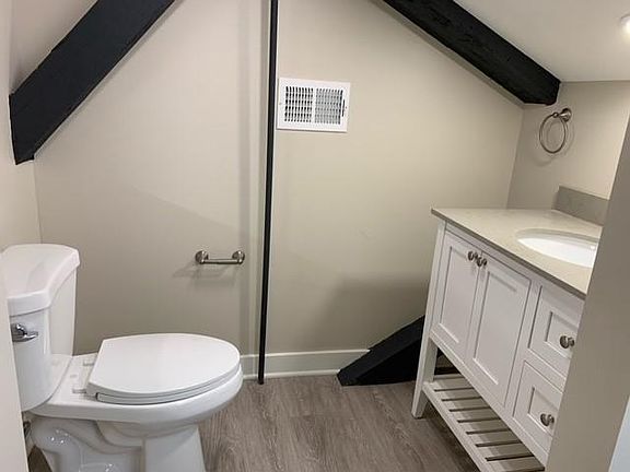 5th image of 18 N Main St #106