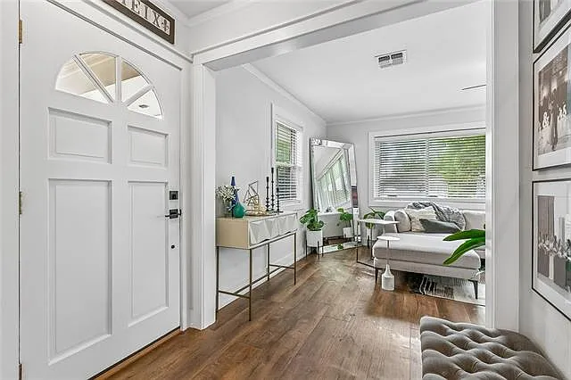 905 Taft Park — Photo 2