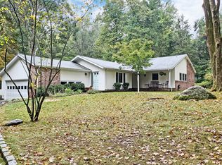 71 Deer Hill Dr, Ridgefield, CT 06877