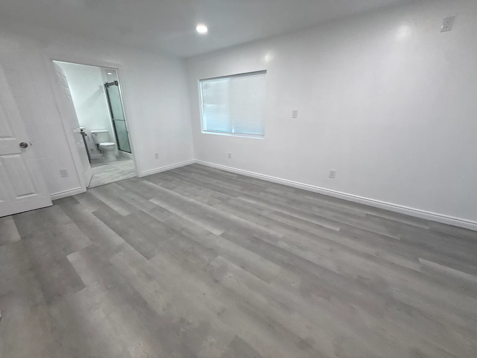3 bed, 1200 sqft, $3,500 — Photo 4