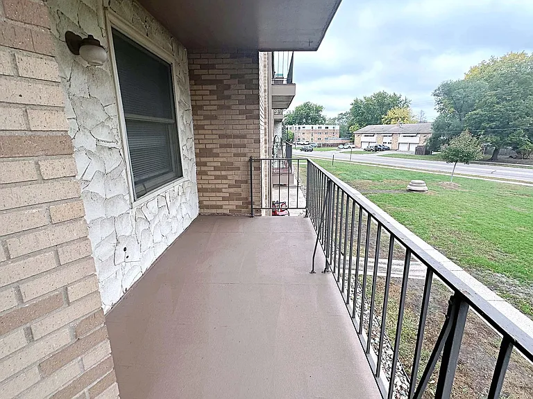 Southgate Apartments — Photo 89