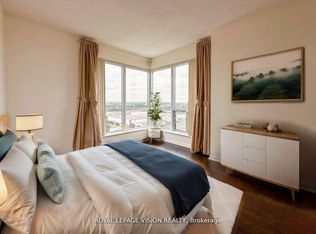 11 Lee Centre Dr #2106, Toronto, ON M1H 3J5