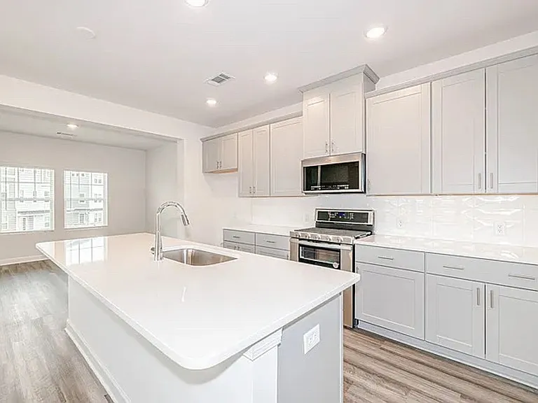 4415 Millennium Ave — Photo 10