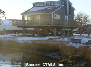 33 Roseleah Dr, Mystic, CT 06355