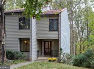 11500 Hearthstone Ct, Reston, VA 20191