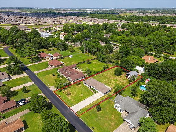 4th image of 3231 W Meadow Ln