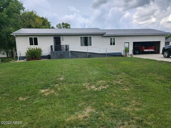 219 1st Ave E, Goodwin, SD 57238