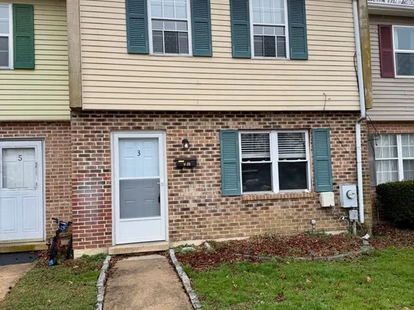 3 Dunsmore Rd, Newark, DE 19713