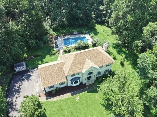 19 Woodfield Rd, Green Twp., NJ 07821