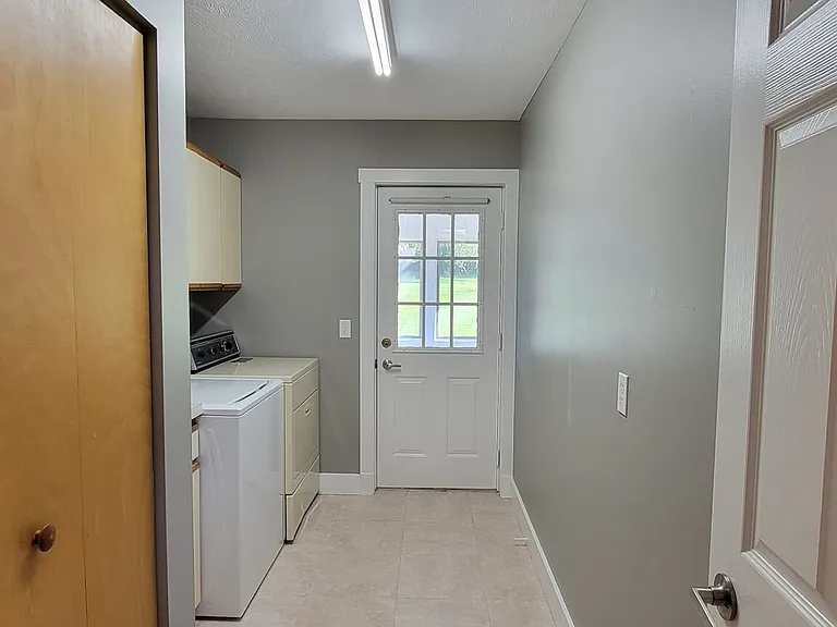 8892 Sunset W — Photo 5