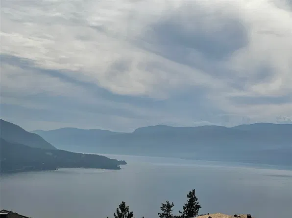 8916 Hampshire Cres, Vernon, BC V1H 2K9