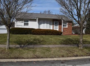574 Lynn Dr, Cuyahoga Falls, OH 44221
