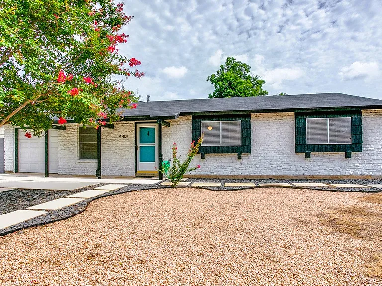 4407 Sun Vista Ln — Photo 3