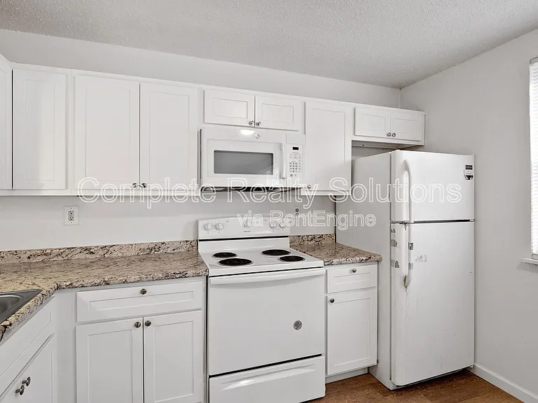 318 Mount Everest Dr #D — Photo 5