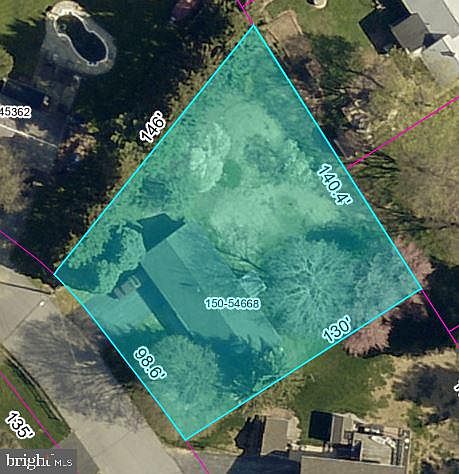 2nd image of 52 Vista Dr