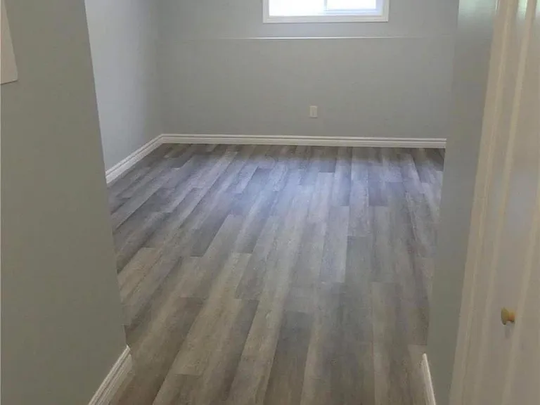 304 Edgehill Dr N — Photo 13