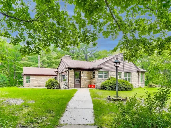 451 Johnson Rd, Michigan City, IN 46360