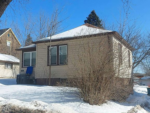 2nd image of 318 Winnipeg Ave