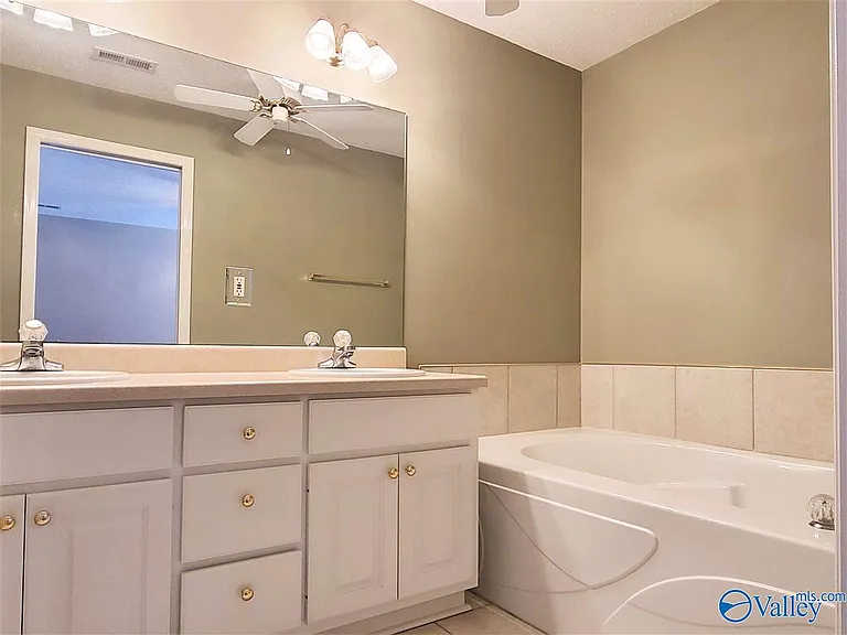 5308 Frankford Dr SE — Photo 10