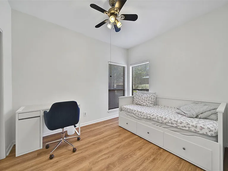 8100 Cambridge St #25 — Photo 21