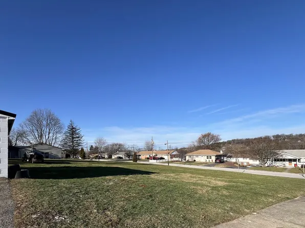 204 W Howard St, Red Lion, PA 17356