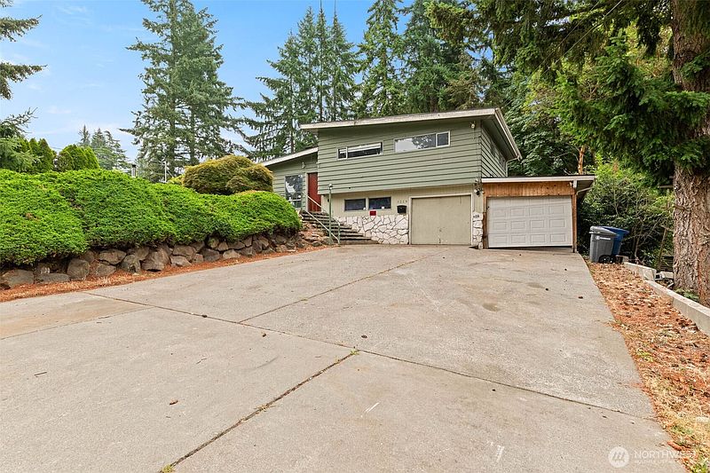 3rd image of 3219 S 166th Street
