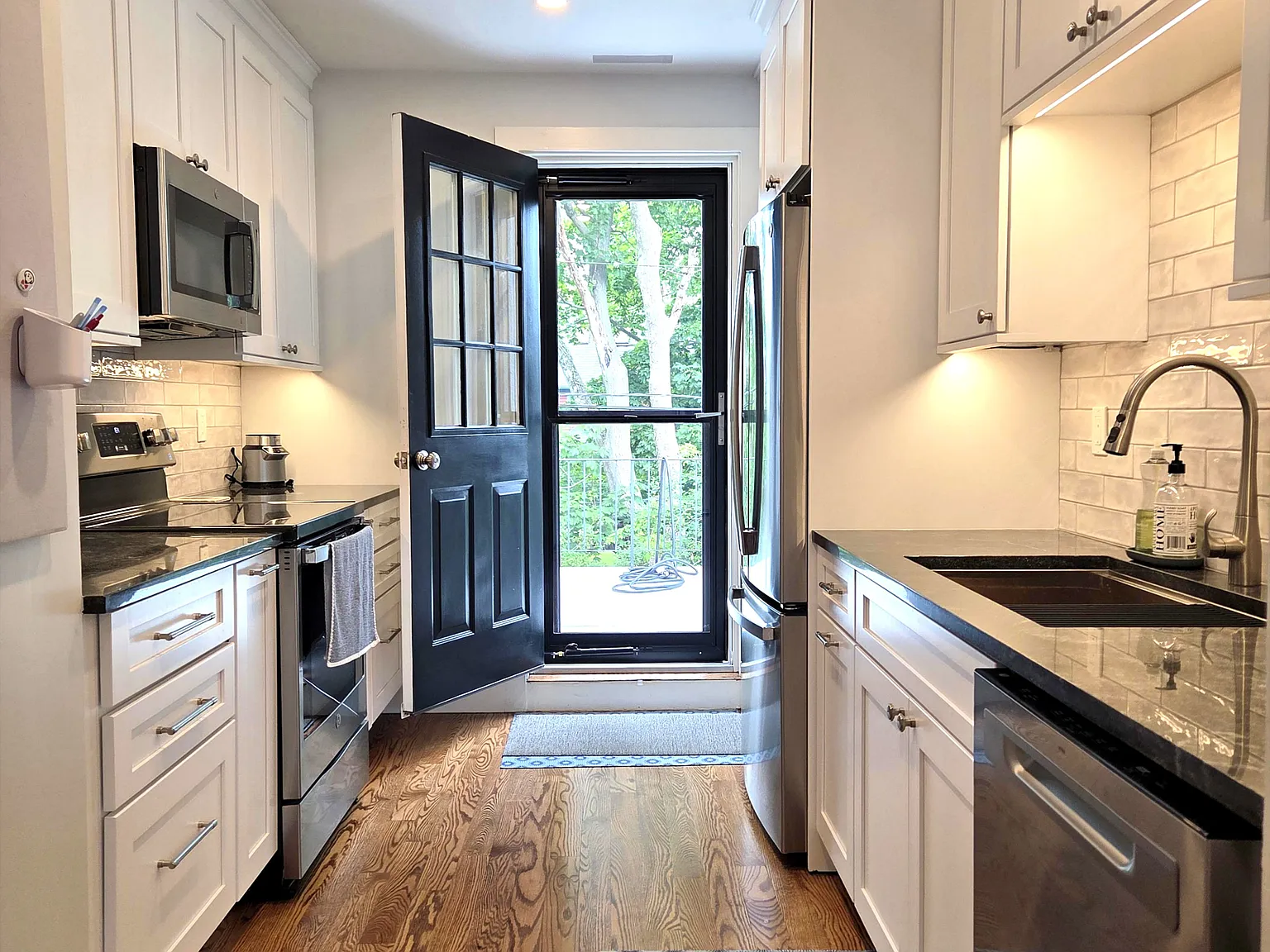 2 bed, 1478 sqft, $2,500 — Photo 3
