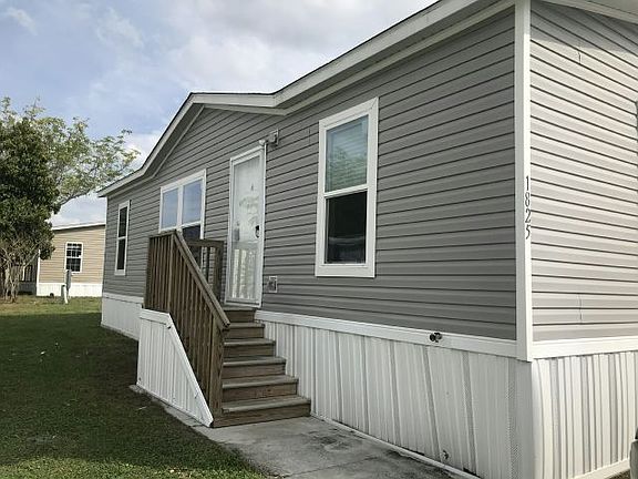 2nd image of 1825 Annapolis Ave #37