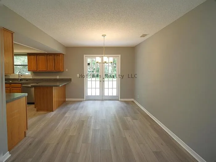 6005 Christy Ln — Photo 11