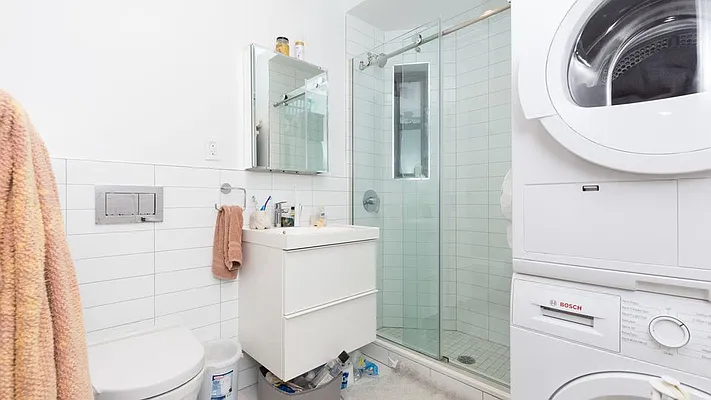 Rented by Nooklyn NYC LLC | media 19