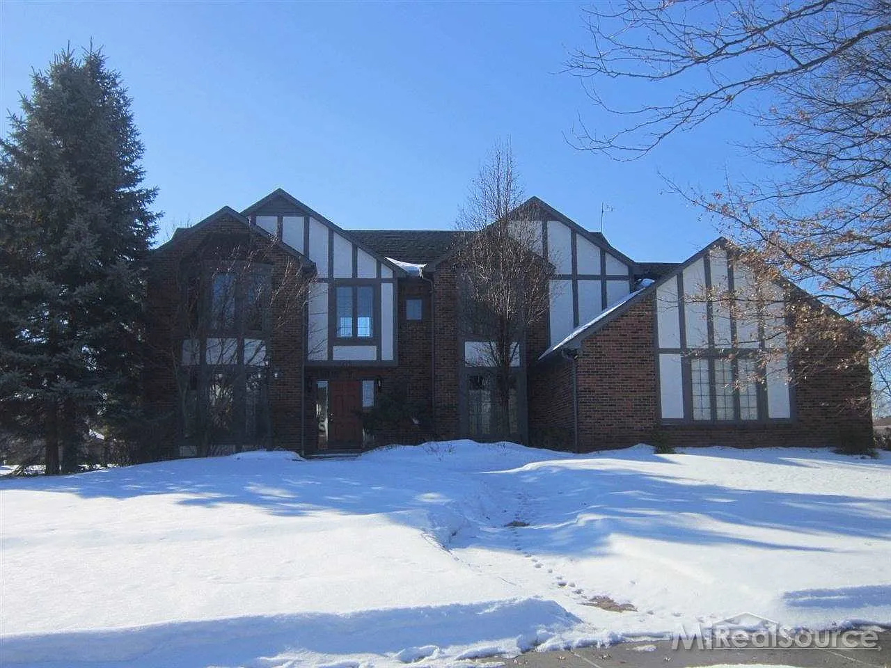 1715 Carpenter Dr photo 1