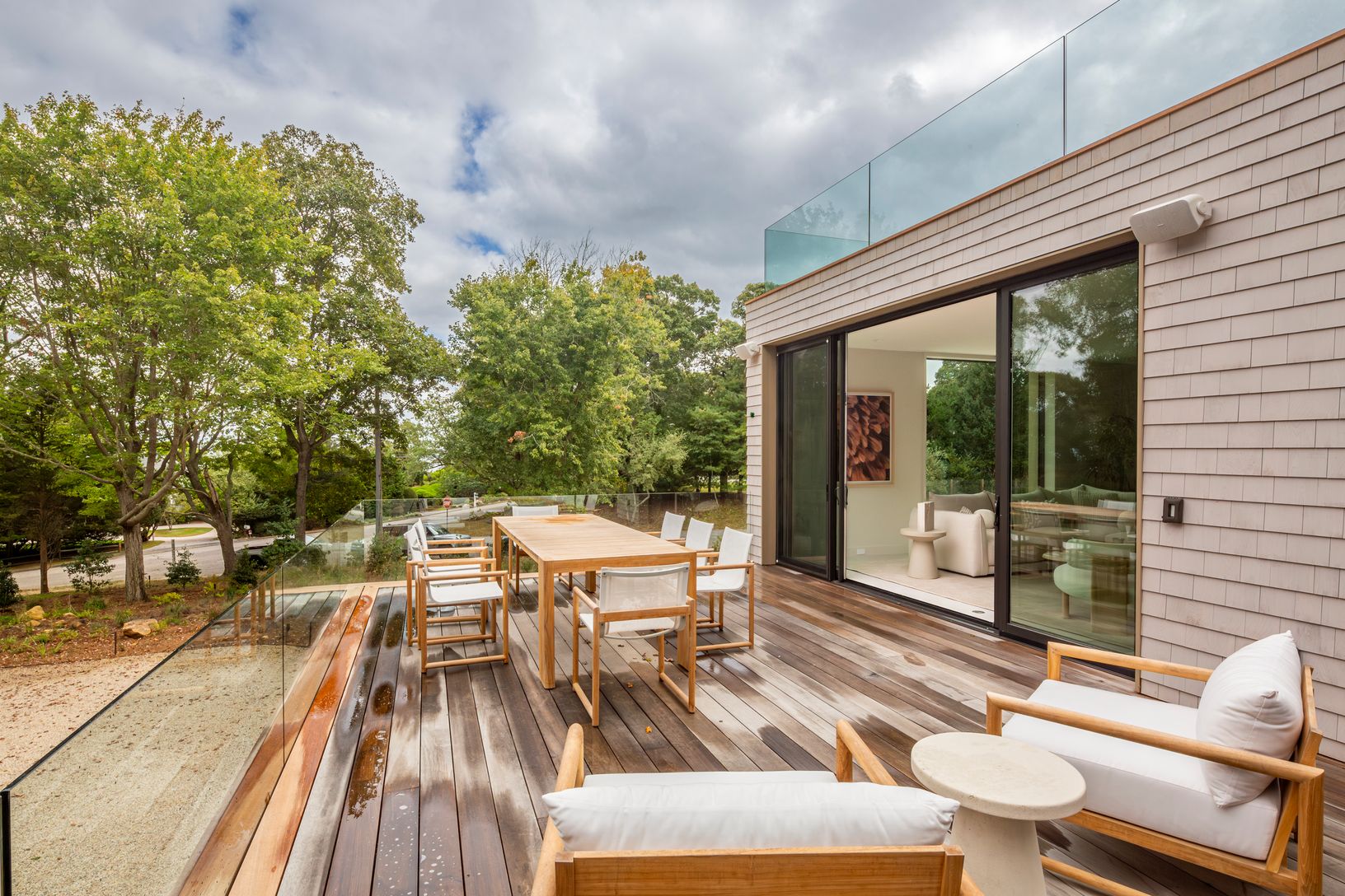  Main Floor Deck