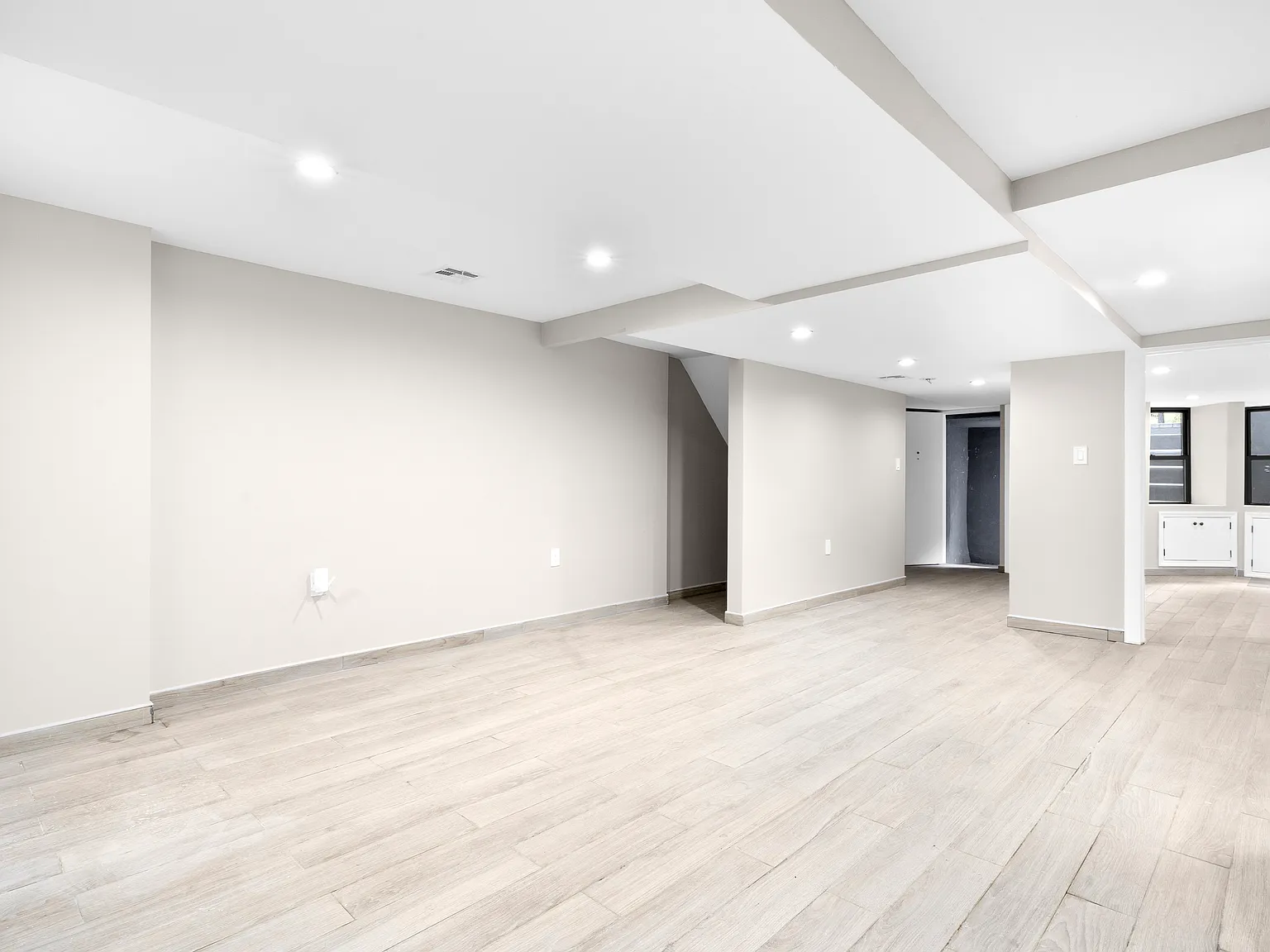 964 Saint John's Place — Photo 3