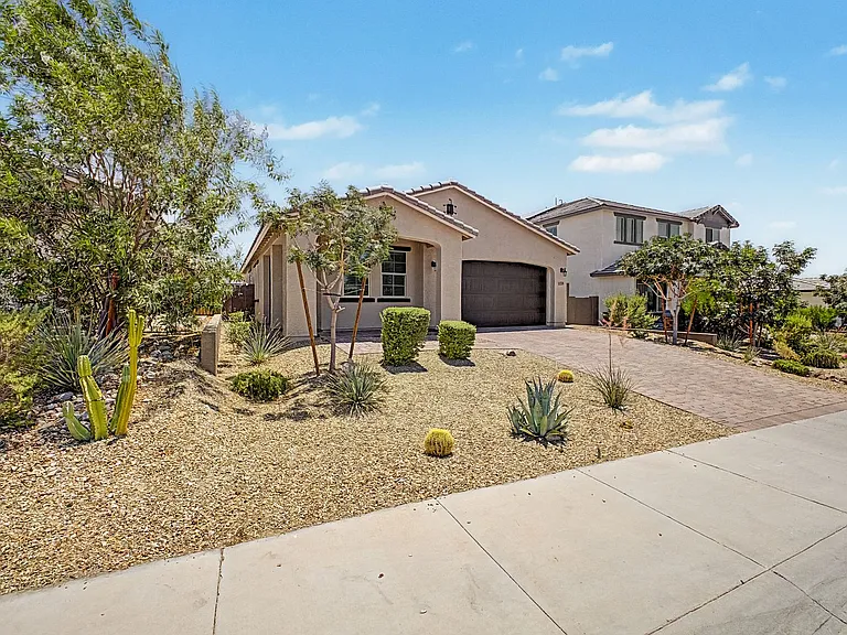 17239 W Desert Sage Dr — Photo 6