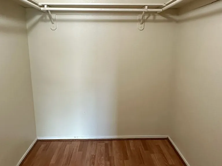 920 Alder Ave — Photo 8