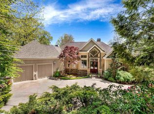 11 Moss Falls Ln, Landrum, SC 29356